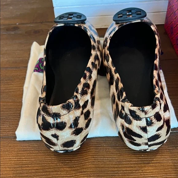 NWT Tory Burch Natural Leopard Minnie Travel Ballet With Logo Printed Patent - Picture 8 of 8